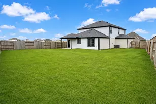 1045 S Oakhurst Dr, Dayton, TX 77535 - Photo 9