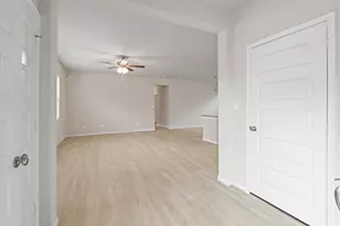 5308 CJ Walker Ln, Houston, TX 77048 - Photo 3