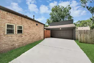 16502 Craighurst Dr, Houston, TX 77059 - Photo 13