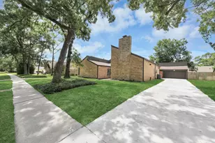 16502 Craighurst Dr, Houston, TX 77059 - Photo 11