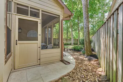 23 Douvaine Court, The Woodlands, TX 77382 - Photo 37