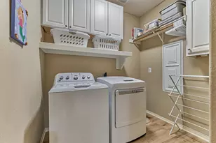 23 Douvaine Ct, The Woodlands, TX 77382 - Photo 27