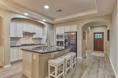 23 Douvaine Court, The Woodlands, TX 77382 - Photo 11
