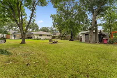 1910 Forest Hill Boulevard, Houston, TX 77023 - Photo 3