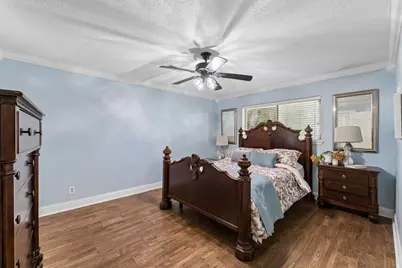 1910 Forest Hill Boulevard, Houston, TX 77023 - Photo 29