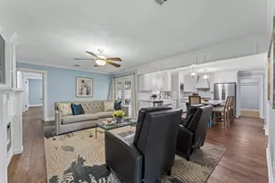 1910 Forest Hill Blvd, Houston, TX 77023 - Photo 9