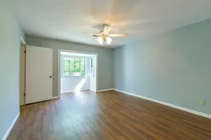 325 E Main St St, Brenham, TX 77833 - Photo 11
