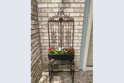 325 E Main St Street, Brenham, TX 77833 - Photo 13