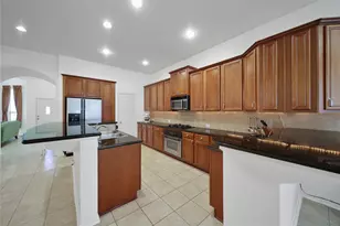 3330 Knollcrest Ln, Pearland, TX 77584 - Photo 9