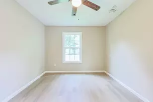5839 Southurst St, Houston, TX 77033 - Photo 17