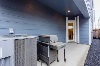 2413 Detering Street, Houston, TX 77007 - Photo 37