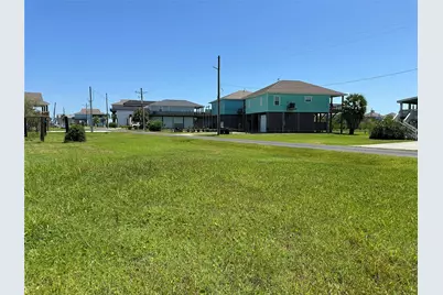 000 Sand Dune, Crystal Beach, TX 77650 - Photo 3