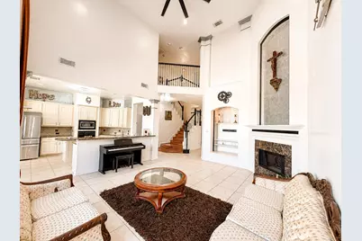 5507 Cranston Court, Sugar Land, TX 77479 - Photo 9