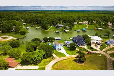 318 Harbor View Drive, Livingston, TX 77351 - Photo 15