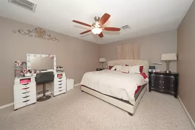 8306 Bo Jack Drive, Houston, TX 77040 - Photo 15