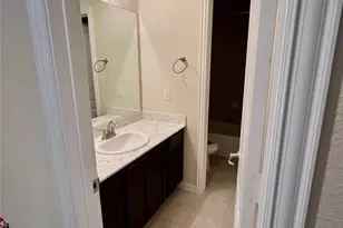 13201 Anchor Isle Ct, Texas City, TX 77568 - Photo 11
