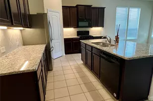 13201 Anchor Isle Ct, Texas City, TX 77568 - Photo 5
