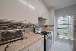 9707 Richmond Ave, Houston, TX 77042 - Photo 25