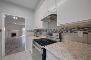 9707 Richmond Ave, Houston, TX 77042 - Photo 3