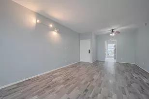 9707 Richmond Ave, Houston, TX 77042 - Photo 17