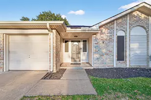 1414 Hitherfield Dr, Sugar Land, TX 77498 - Photo 5