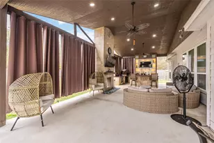 608 W Linnwood Dr, New Caney, TX 77357 - Photo 19