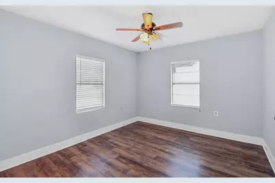 1327 33rd Street, Galveston, TX 77550 - Photo 17