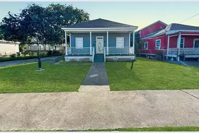 1327 33rd Street, Galveston, TX 77550 - Photo 1