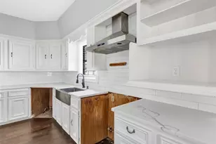 212 Super St, Houston, TX 77011 - Photo 9