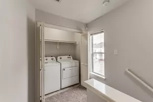 1722 Redwing Bluff Dr, Houston, TX 77009 - Photo 13