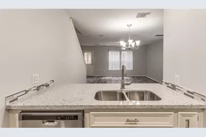 1722 Redwing Bluff Drive, Houston, TX 77009 - Photo 5