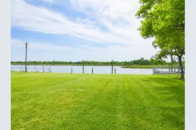 4228 Scenic Drive, Dickinson, TX 77539 - Photo 15