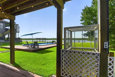 4228 Scenic Drive, Dickinson, TX 77539 - Photo 33