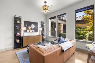 1616 W W Dallas St, Houston, TX 77019 - Photo 3