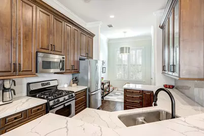 4301 Feagan Street, Houston, TX 77007 - Photo 9