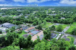 3914 Hoffman St St, Houston, TX 77026 - Photo 3