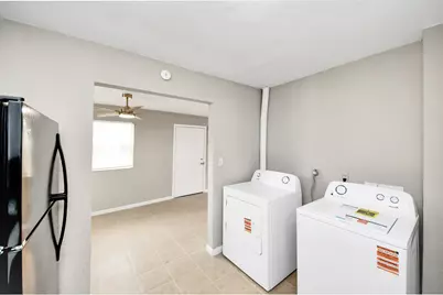 3914 Hoffman St Street #C, Houston, TX 77026 - Photo 15