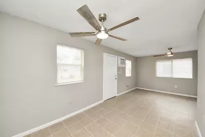 3914 Hoffman St Street #C, Houston, TX 77026 - Photo 7