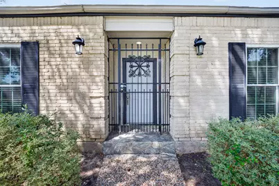 7614 Rollingbrook Drive, Houston, TX 77071 - Photo 5