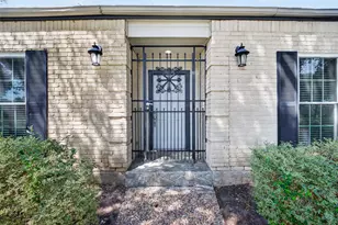 7614 Rollingbrook Dr, Houston, TX 77071 - Photo 5