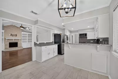 7614 Rollingbrook Drive, Houston, TX 77071 - Photo 17