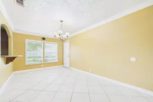 1213 W Sidnor St, Alvin, TX 77511 - Photo 31