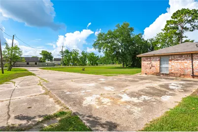 1857 County Road 99, Alvin, TX 77511 - Photo 5