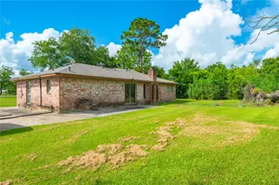 1857 County Rd 99, Alvin, TX 77511 - Photo 25