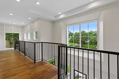 2341 Maroneal St, Houston, TX 77030 - Photo 21