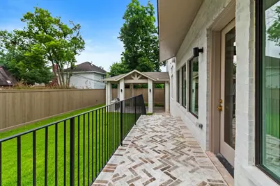 2341 Maroneal St, Houston, TX 77030 - Photo 35