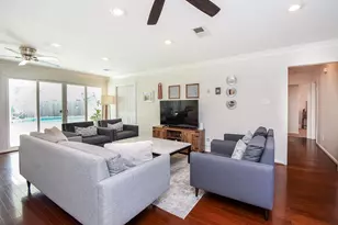 2930 Kevin Ln, Houston, TX 77043 - Photo 23