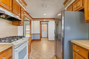 3002 El Camino St, Bay City, TX 77414 - Photo 19