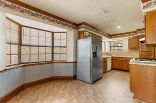 3002 El Camino St, Bay City, TX 77414 - Photo 23