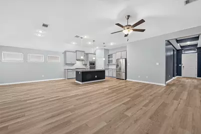 2805 Bretton Woods Dr, Conroe, TX 77301 - Photo 3